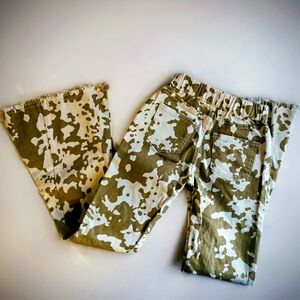 NWT Saints & Hearta Cow Print Girls Flare Pants Size Large